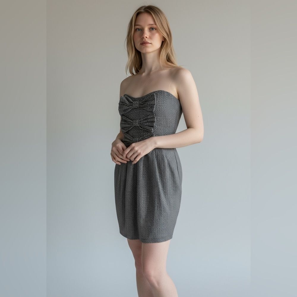Wet Seal Vintage Y2K 90s Elegant Gray Strapless Dress with Bows Detailing